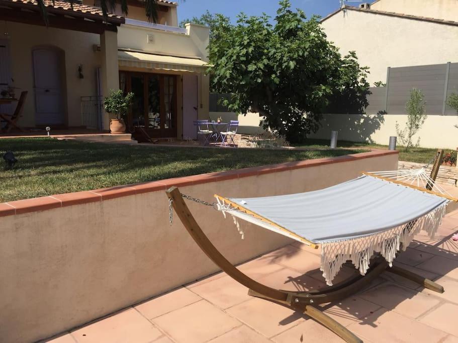 Au Pied Du Massif Des Costes Villa Pelissanne ภายนอก รูปภาพ