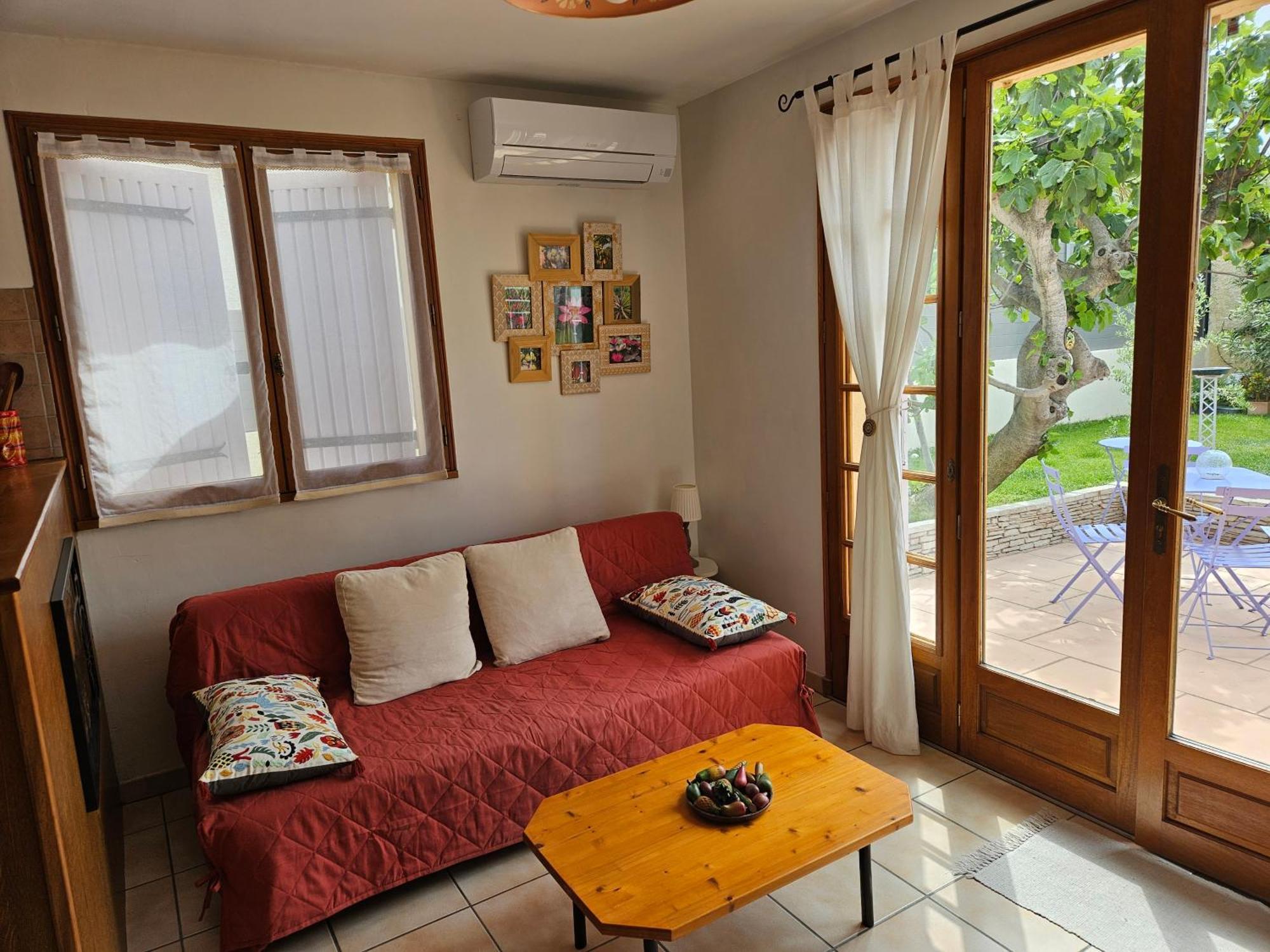 Au Pied Du Massif Des Costes Villa Pelissanne ภายนอก รูปภาพ