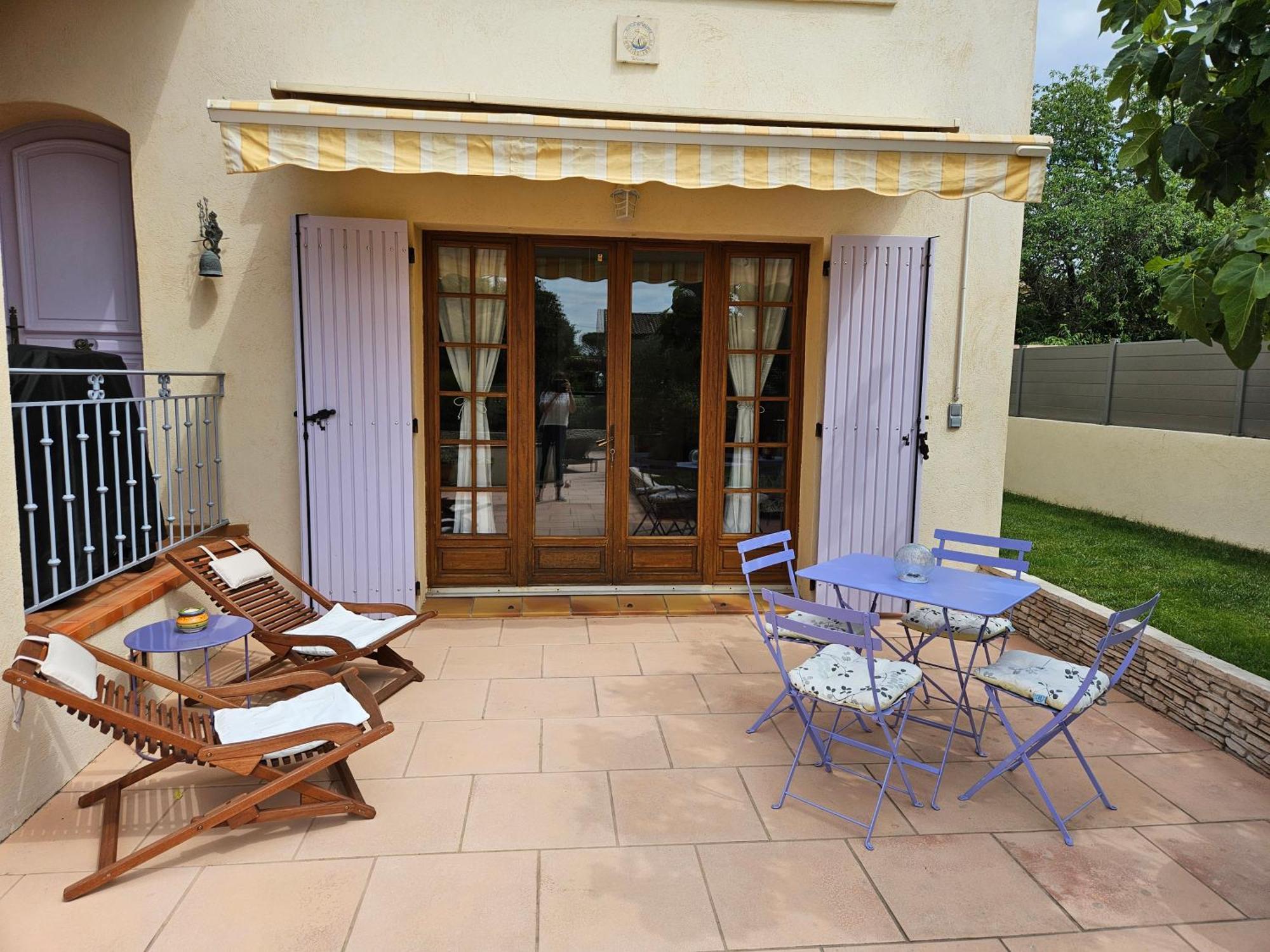 Au Pied Du Massif Des Costes Villa Pelissanne ภายนอก รูปภาพ