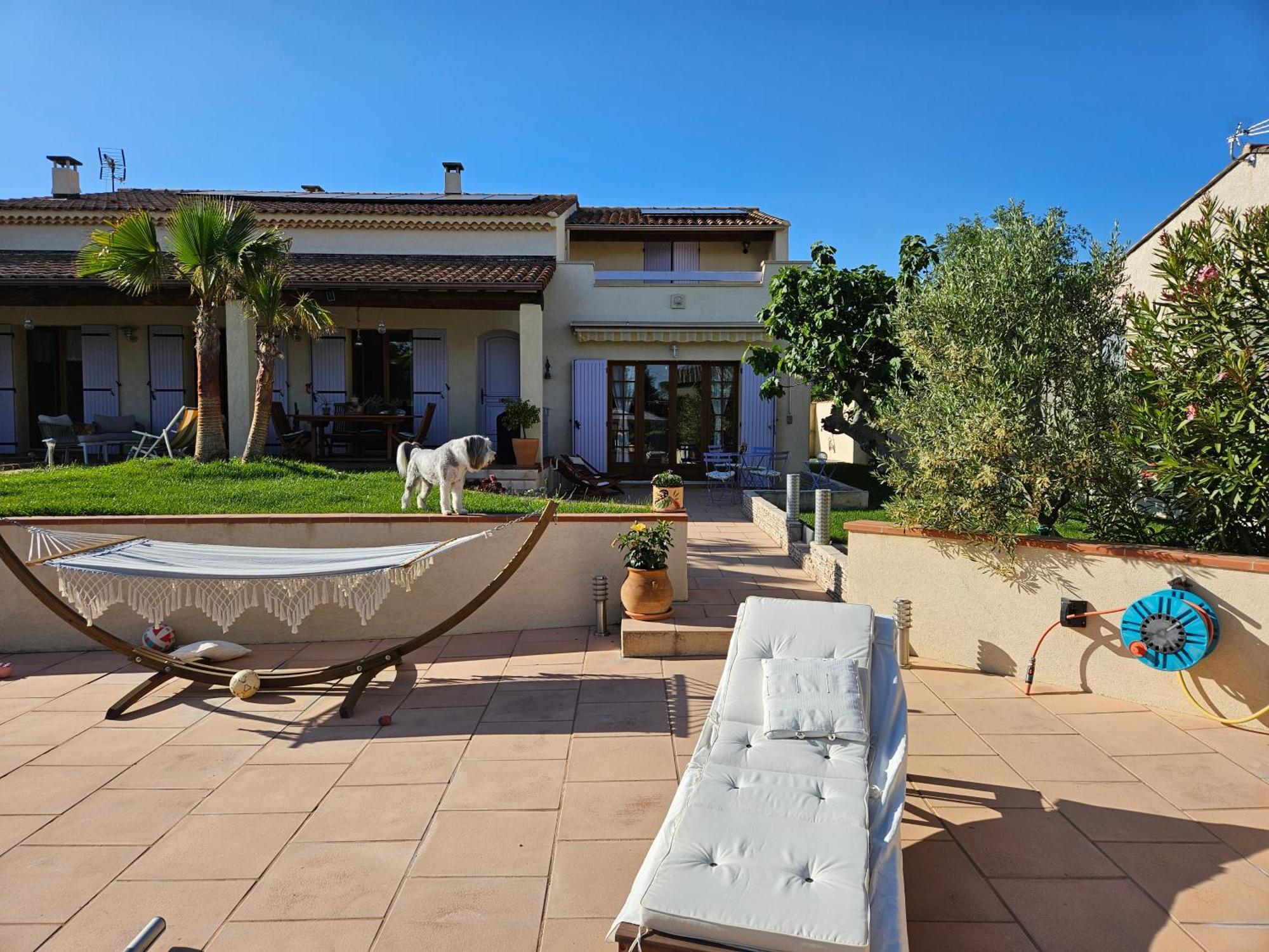 Au Pied Du Massif Des Costes Villa Pelissanne ภายนอก รูปภาพ