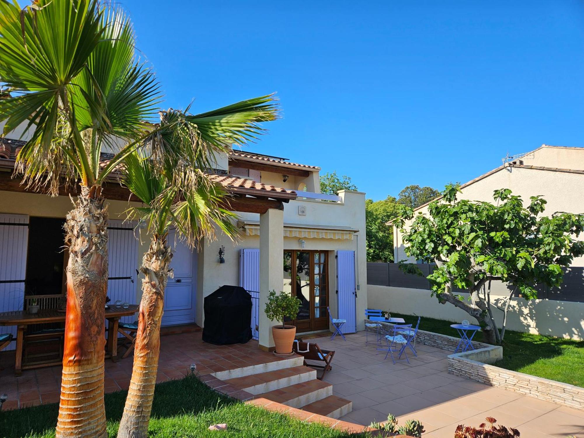 Au Pied Du Massif Des Costes Villa Pelissanne ภายนอก รูปภาพ